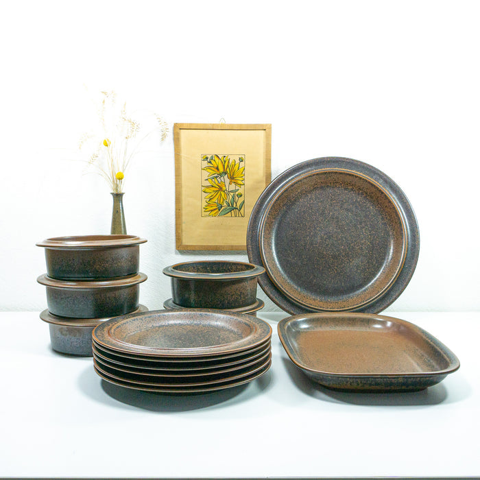 1960s ARABIA RUSKA FINLAND platters, round and rectangular serving plates
