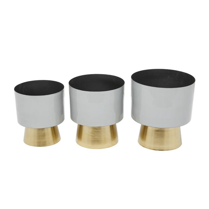 COSMOPOLITAN GRAY METAL PLANTER WITH GOLD BASE