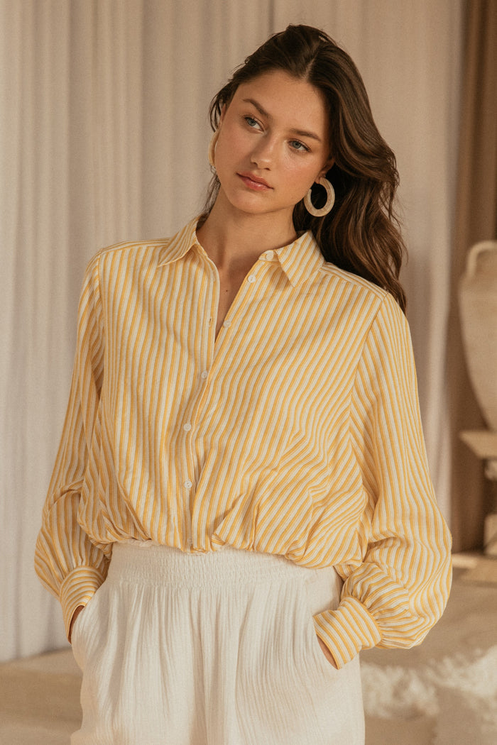 DAISY BUBBLE HEM BUTTON TOP