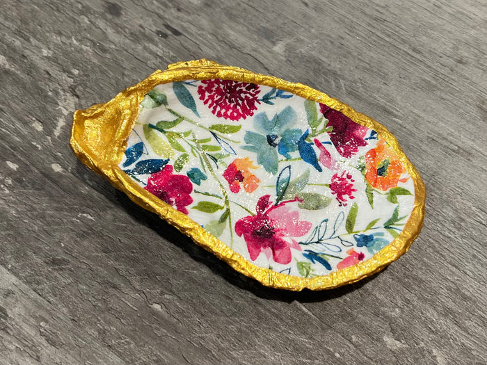 OYSTER & CLAM DECORATIVE SHELLS