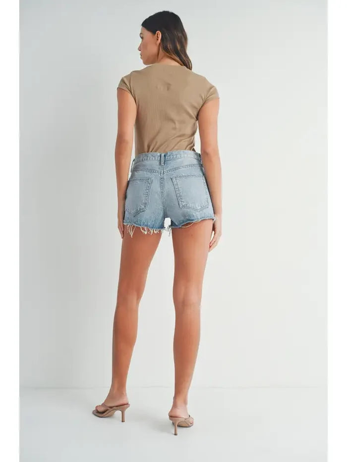 LIGHT DENIM RELAXED SHORT