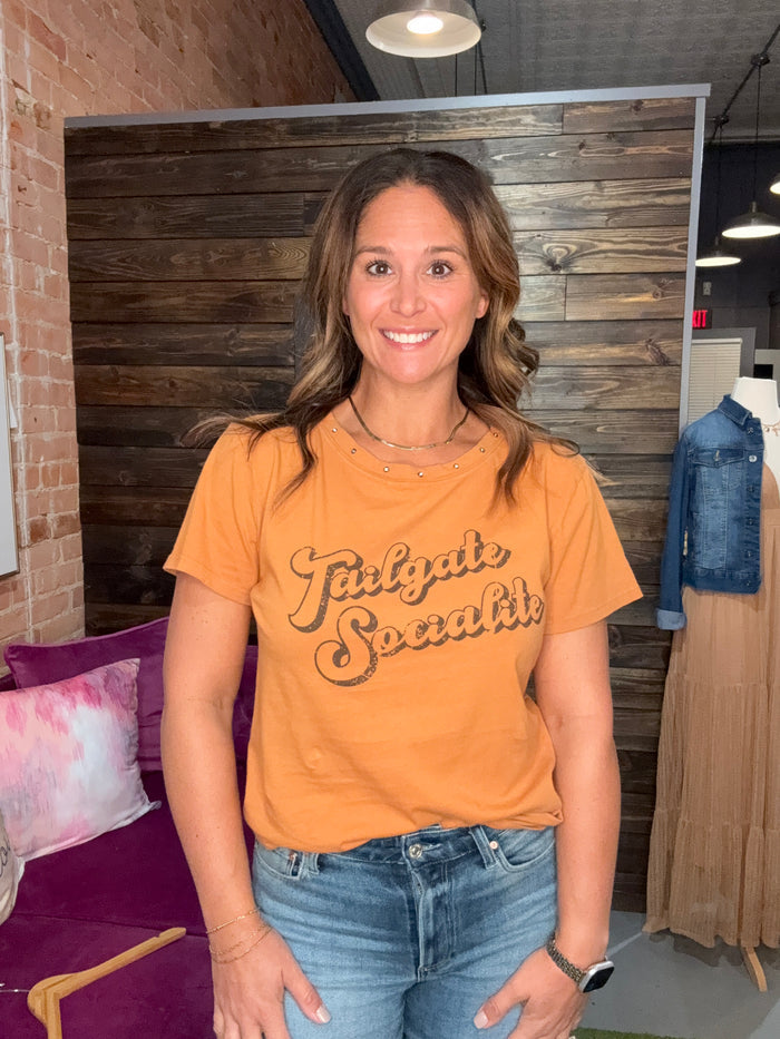 TAILGATE SOCIALITE TEE