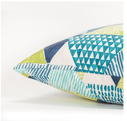 THROW PILLOW