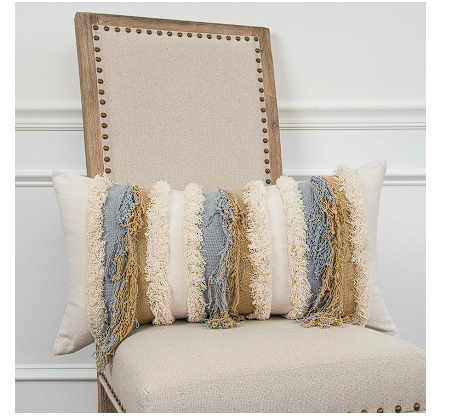 THROW PILLOW