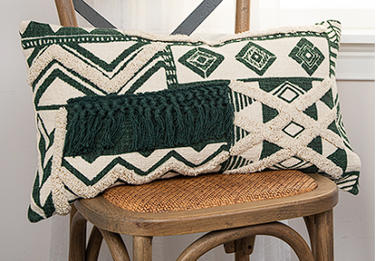 THROW PILLOW