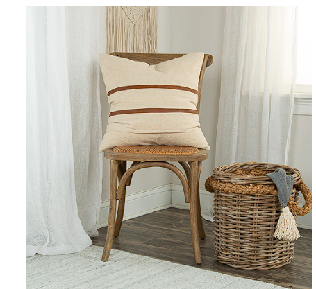 THROW PILLOW