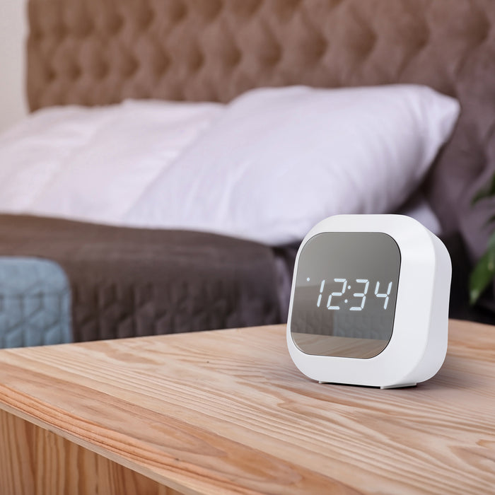 W72425 Mirror Digital Alarm Clock