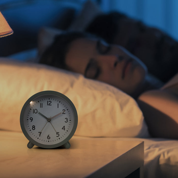 W72753 Mini Analog Alarm Clock